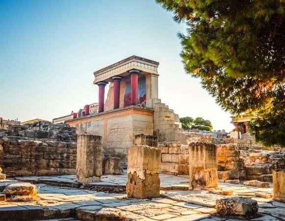 Knossos Palace Tour by ToursCrete.com